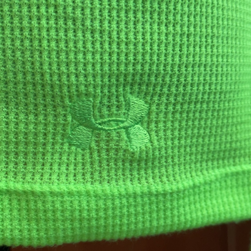 Under Armour Women’s Neon long sleeve shirt. - Picture 2 of 5